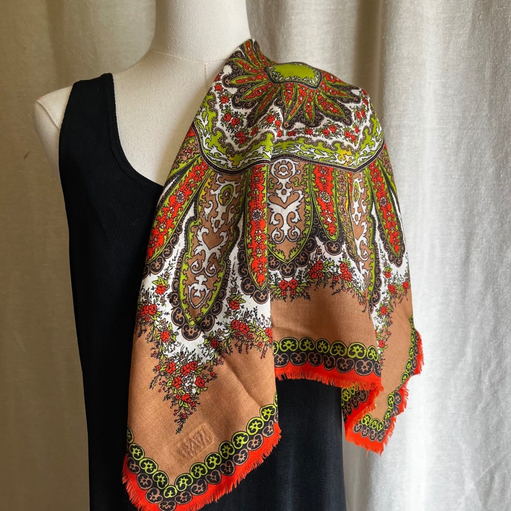 Vintage Burmel All Wool Fringe Scarf Mod Floral Medallion Square Scarf